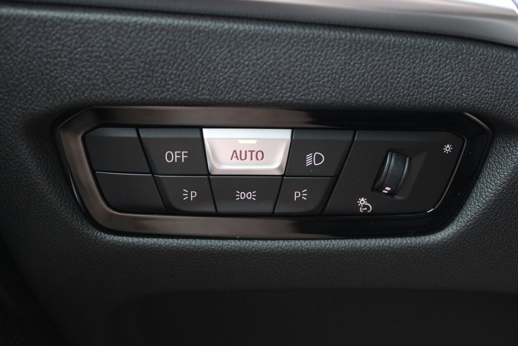 New 2025 BMW 330i xDrive Sedan w/ M Sport Package image 52