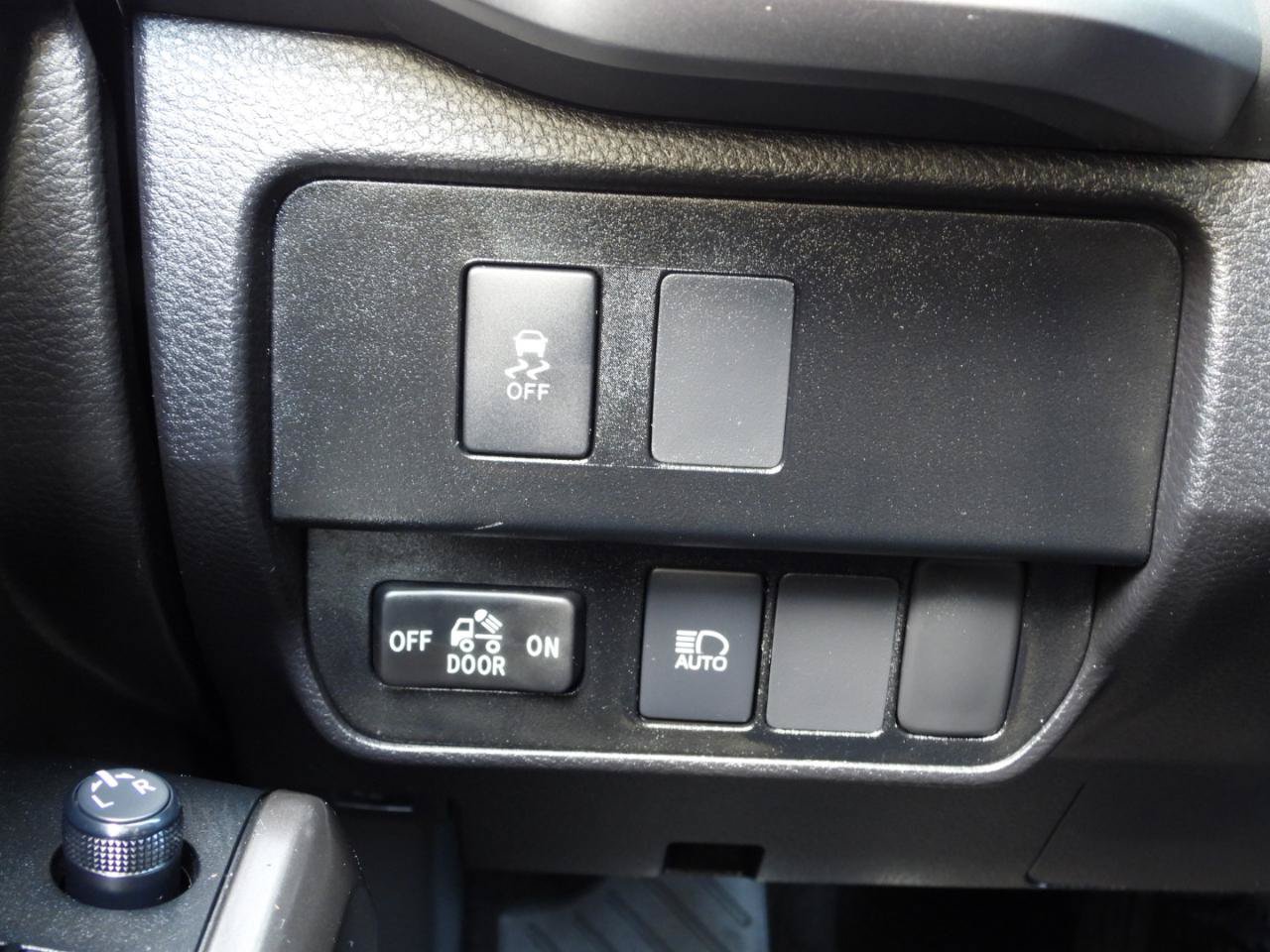 Used 2022 Toyota Tacoma SR5 w/ Technology Package RWD image 76
