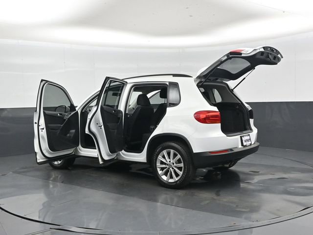 Used 2018 Volkswagen Tiguan Limited image 47
