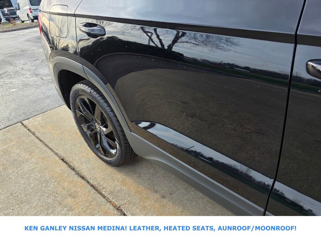 Used 2024 Volkswagen Taos SE image 15