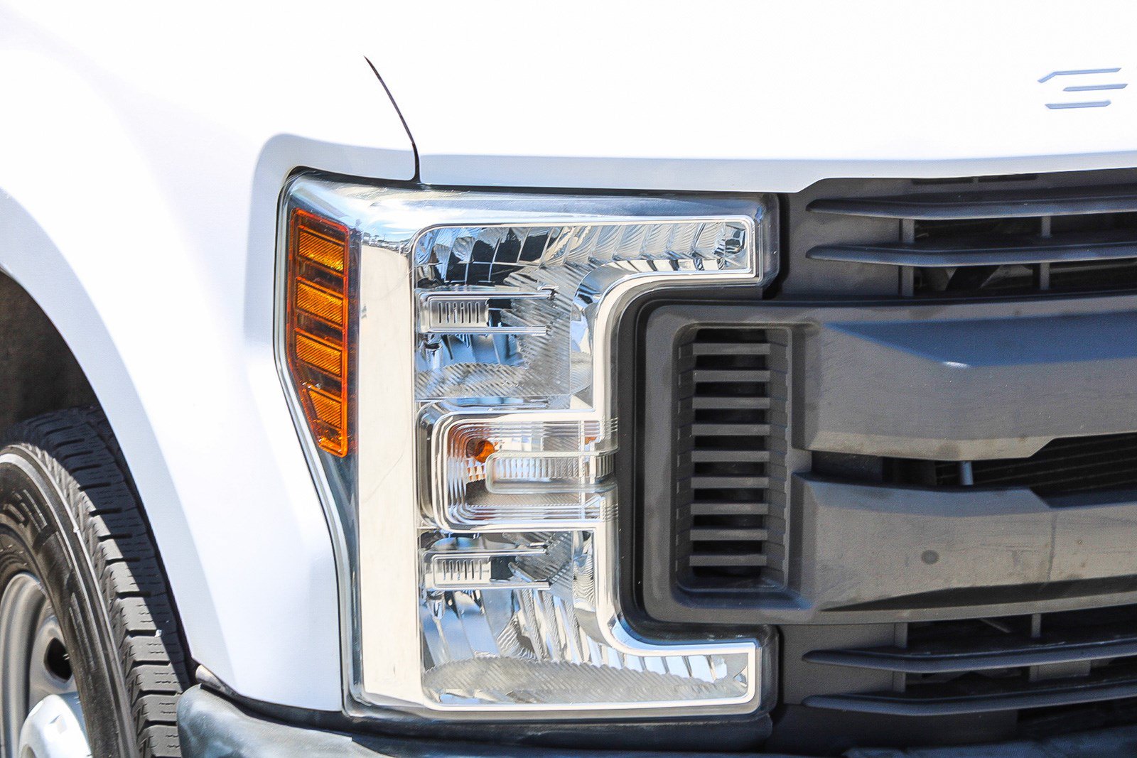 Used 2018 Ford F250 XL w/ Power Equipment Group RWD image 5