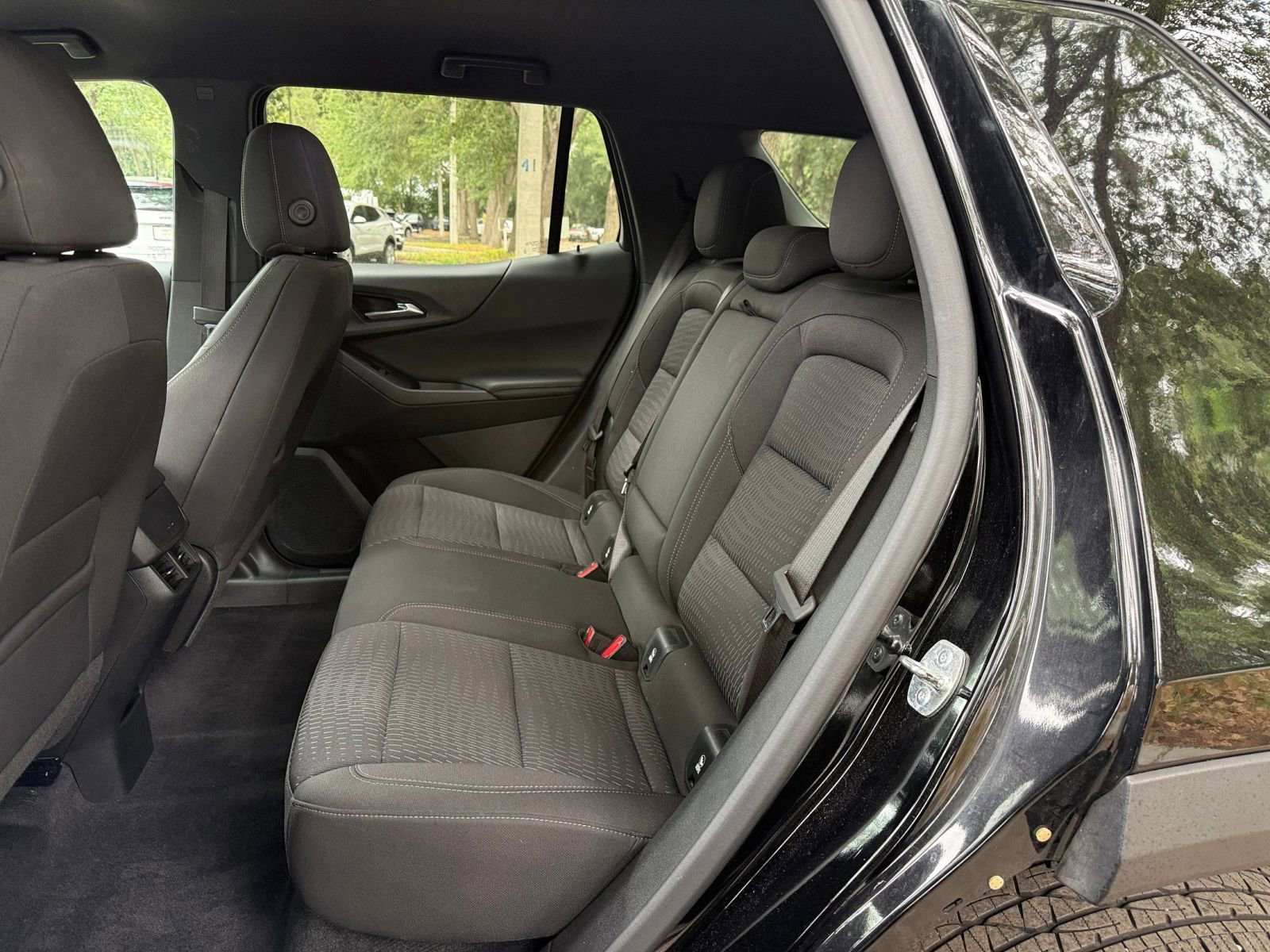 Used 2025 Chevrolet Equinox LT FWD image 37