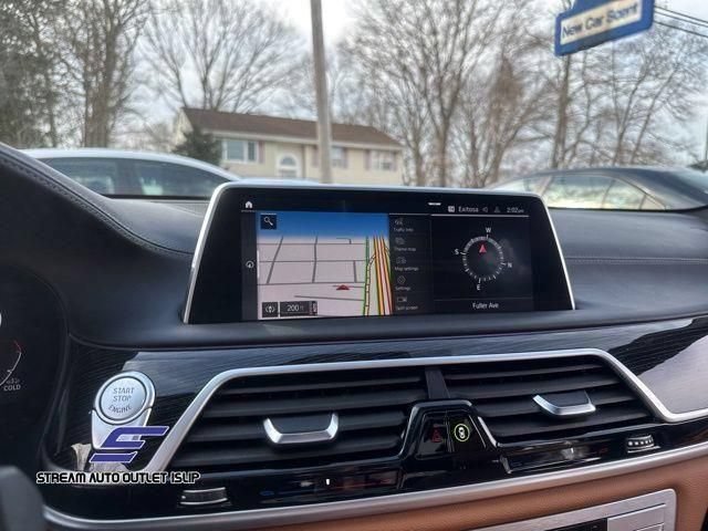 Used 2022 BMW 750i xDrive w/ Executive Package AWD/4WD image 48