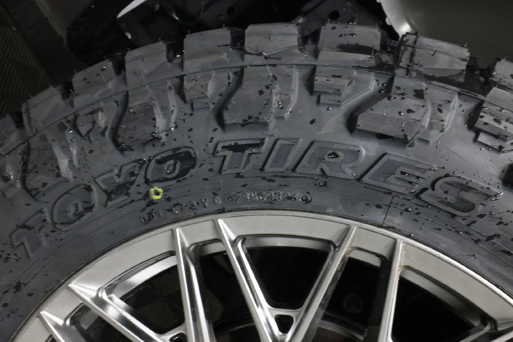 Used 2026 Ford F150 Raptor w/ Equipment Group 803A Raptor R AWD/4WD image 43
