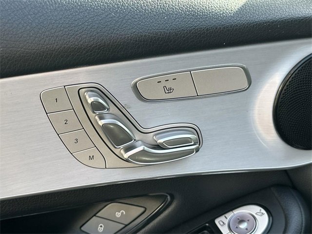 Used 2022 Mercedes-Benz GLC 300 image 32