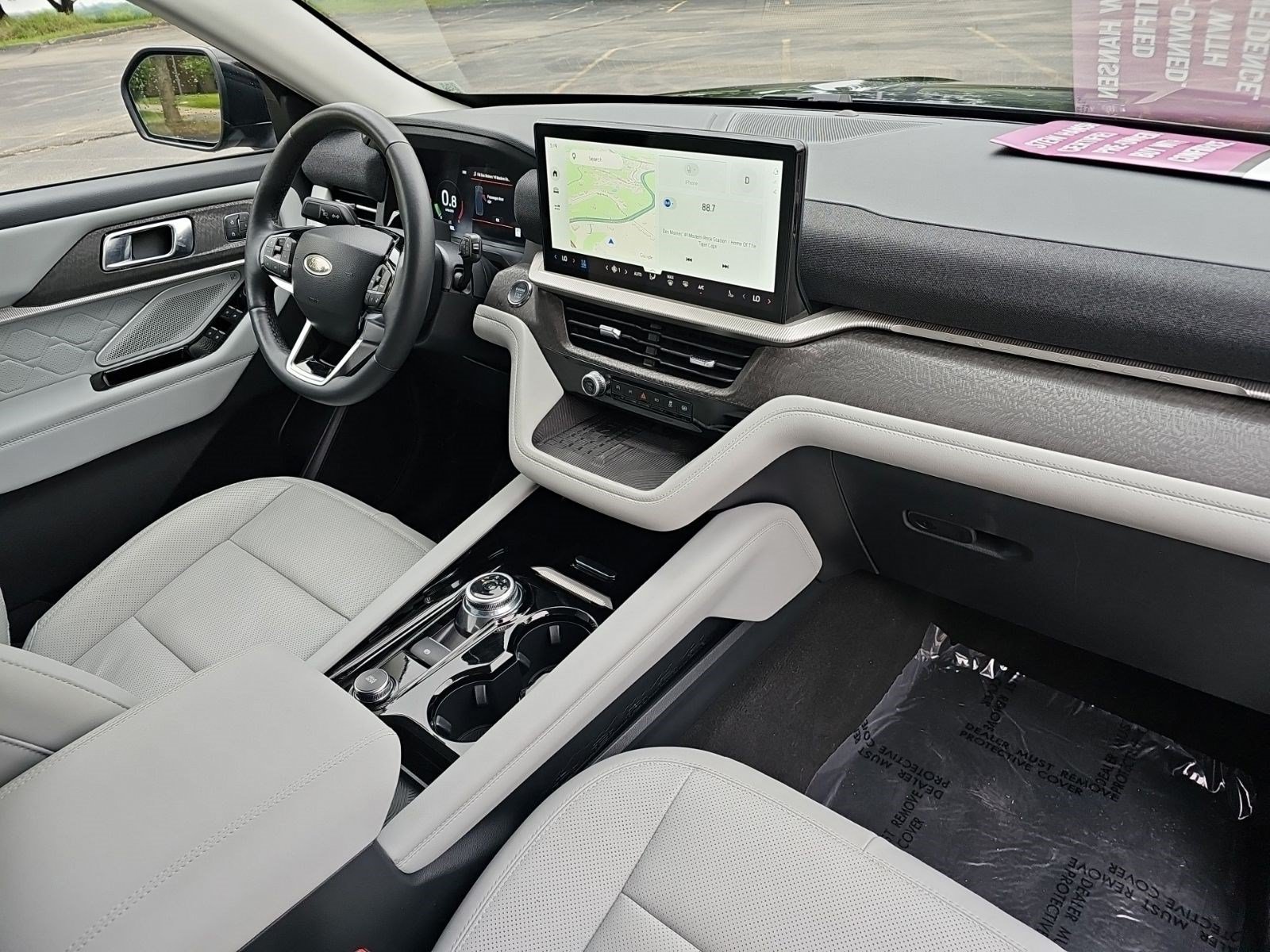 Used 2025 Ford Explorer Platinum w/ LUX Leather Package AWD/4WD image 14