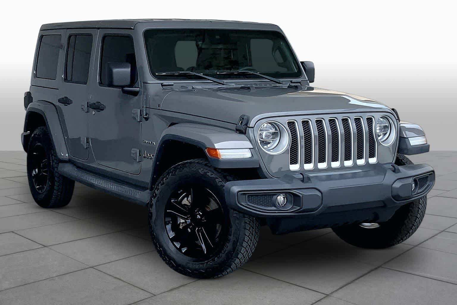 Used 2019 Jeep Wrangler Unlimited Sahara AWD/4WD image 3