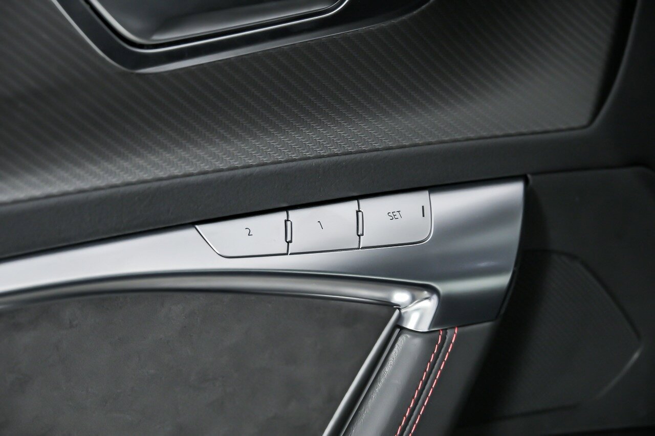 Used 2021 Audi RS 7 Sportback w/ Carbon Optic Package AWD/4WD image 17
