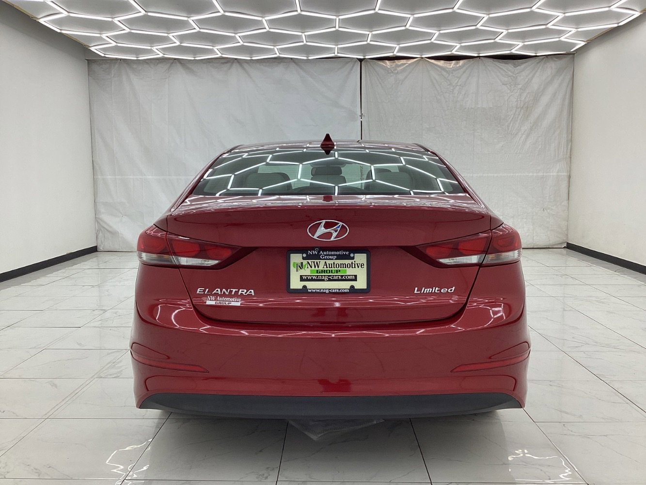 Used 2017 Hyundai Elantra Limited image 10