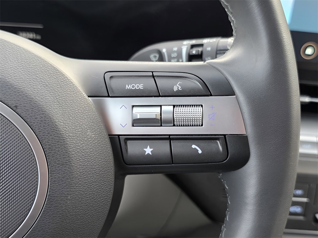 Used 2024 Hyundai Kona SEL image 27