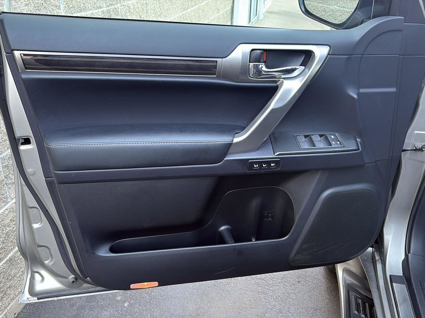 Used 2023 Lexus GX 460 Premium AWD/4WD image 4