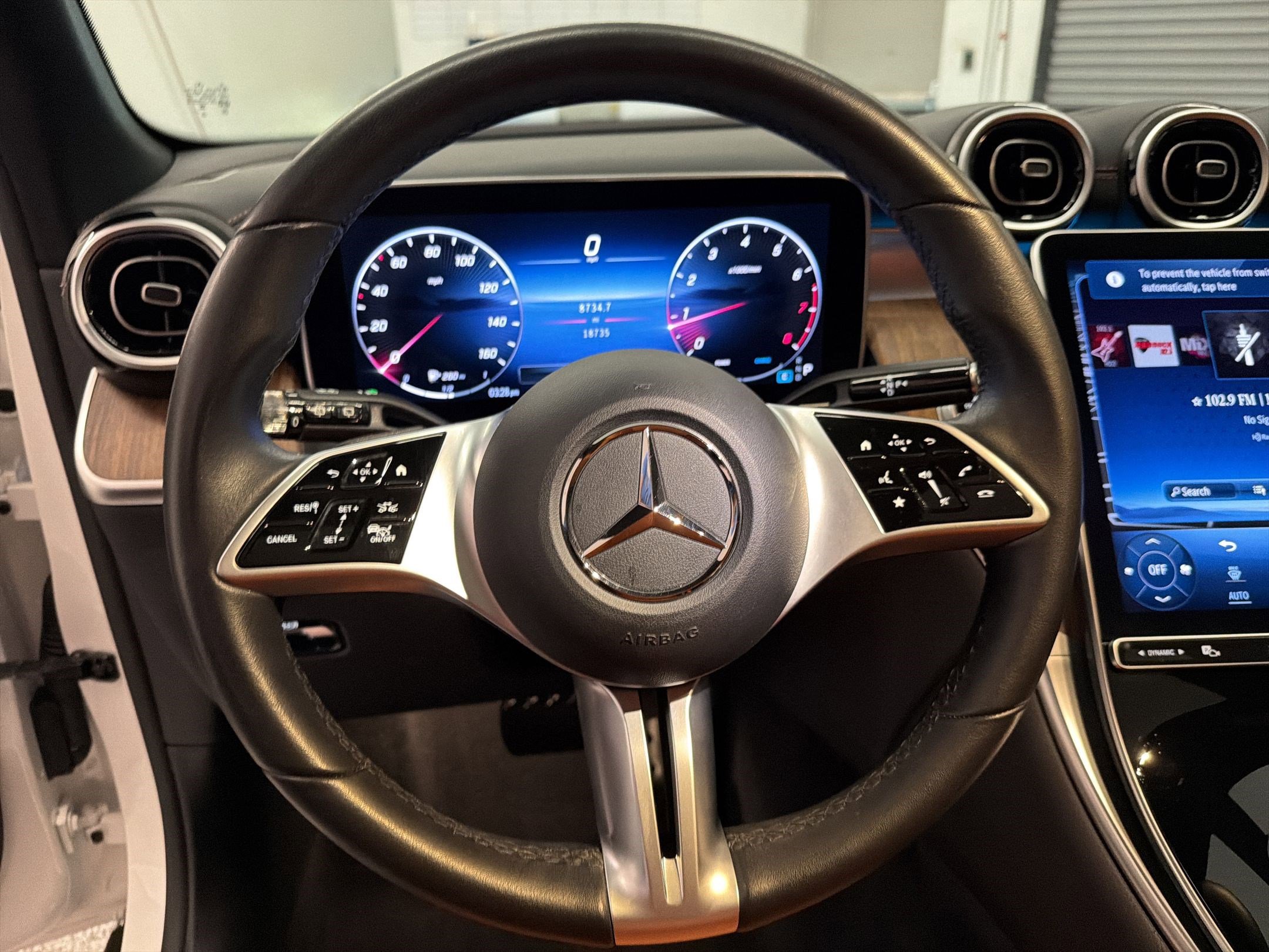 Used 2024 Mercedes-Benz GLC 300 image 16