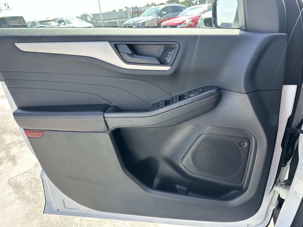 Used 2022 Ford Escape SE image 22