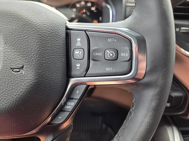 Used 2025 RAM 2500 Laramie AWD/4WD image 33