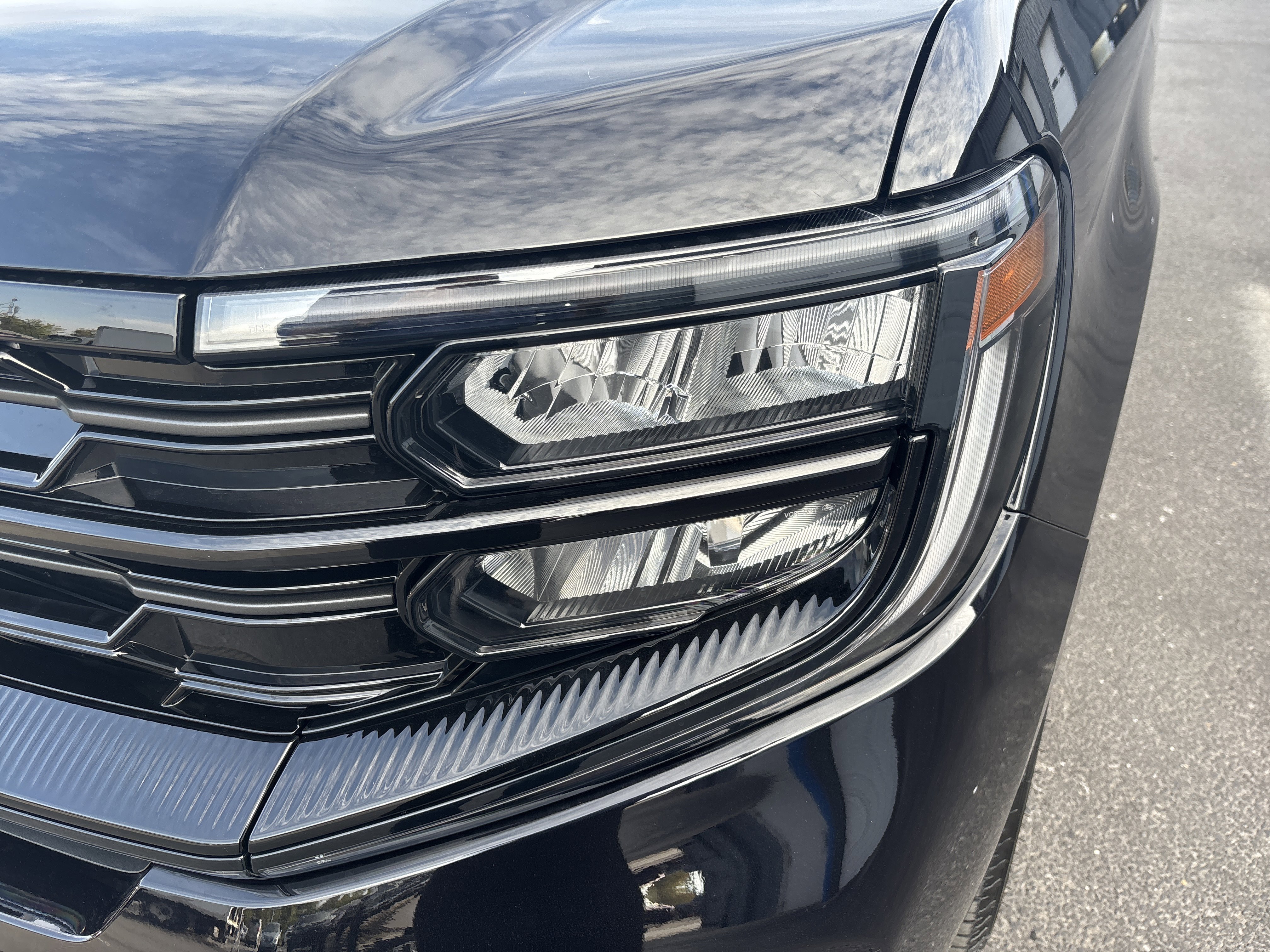 New 2025 Ford Expedition Max Platinum image 10