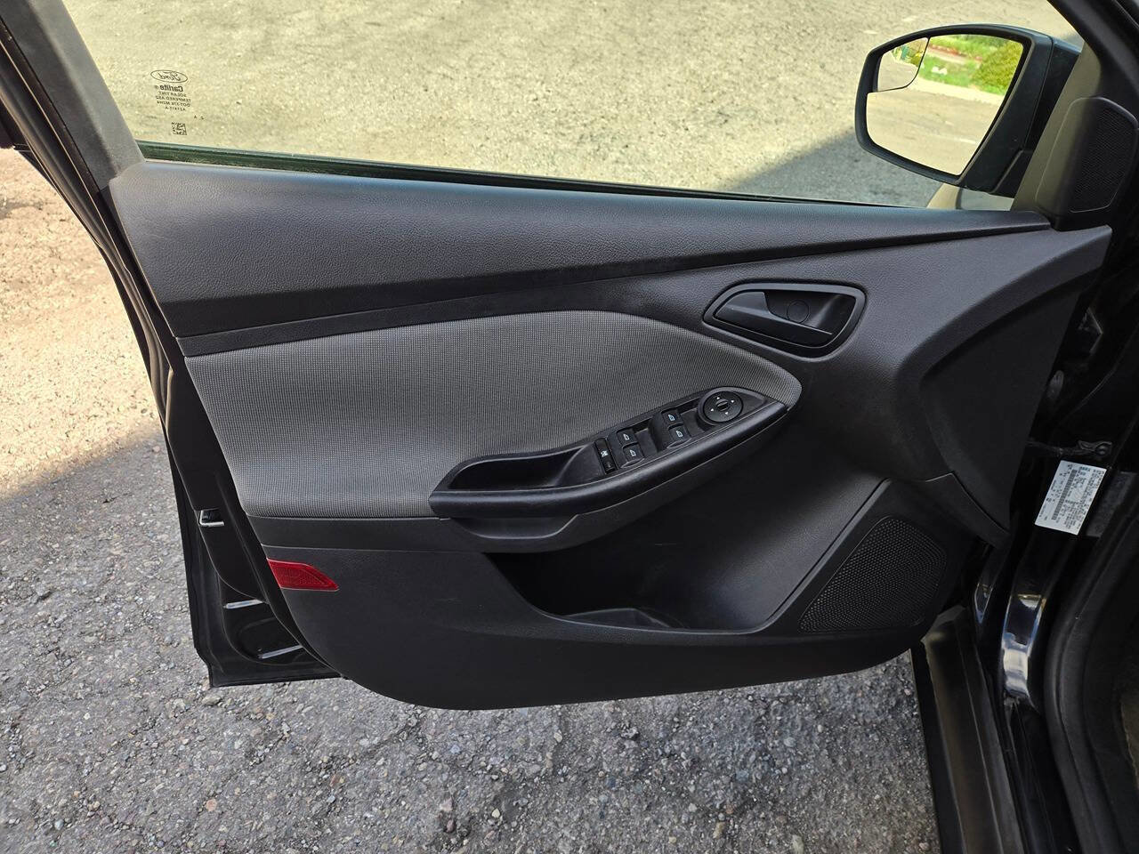 Used 2012 Ford Focus SE image 21