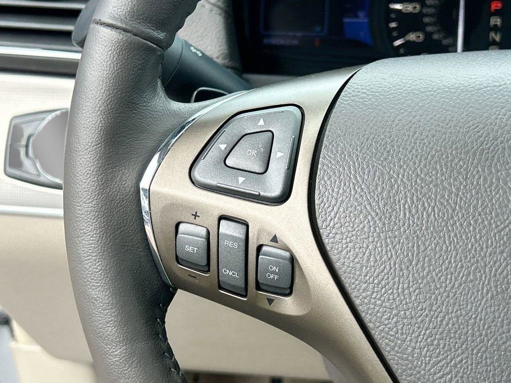 Used 2013 Lincoln MKX FWD image 31