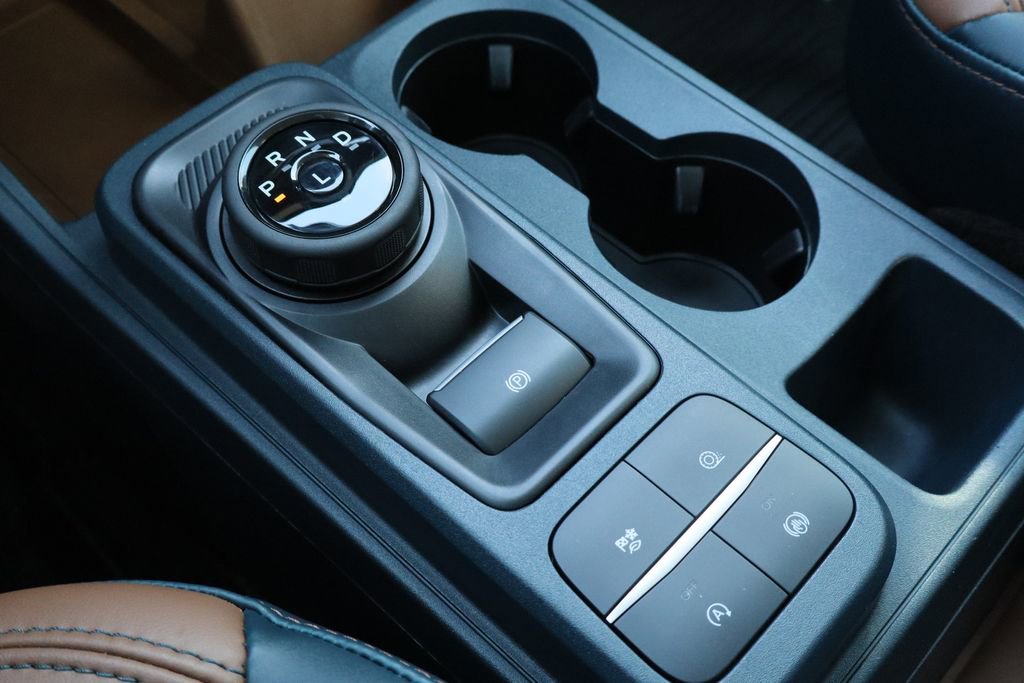 Used 2022 Ford Maverick Lariat w/ Equipment Group 500A Standard image 16