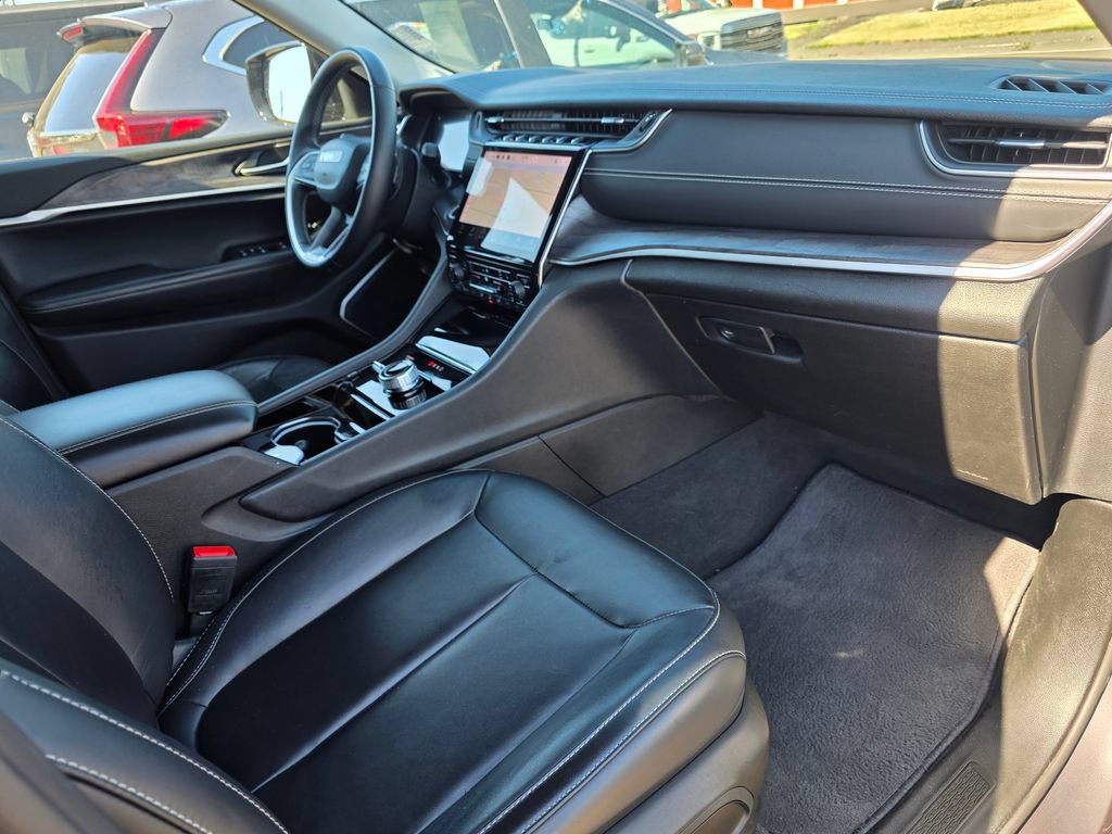 Used 2022 Jeep Grand Cherokee Limited AWD/4WD image 26