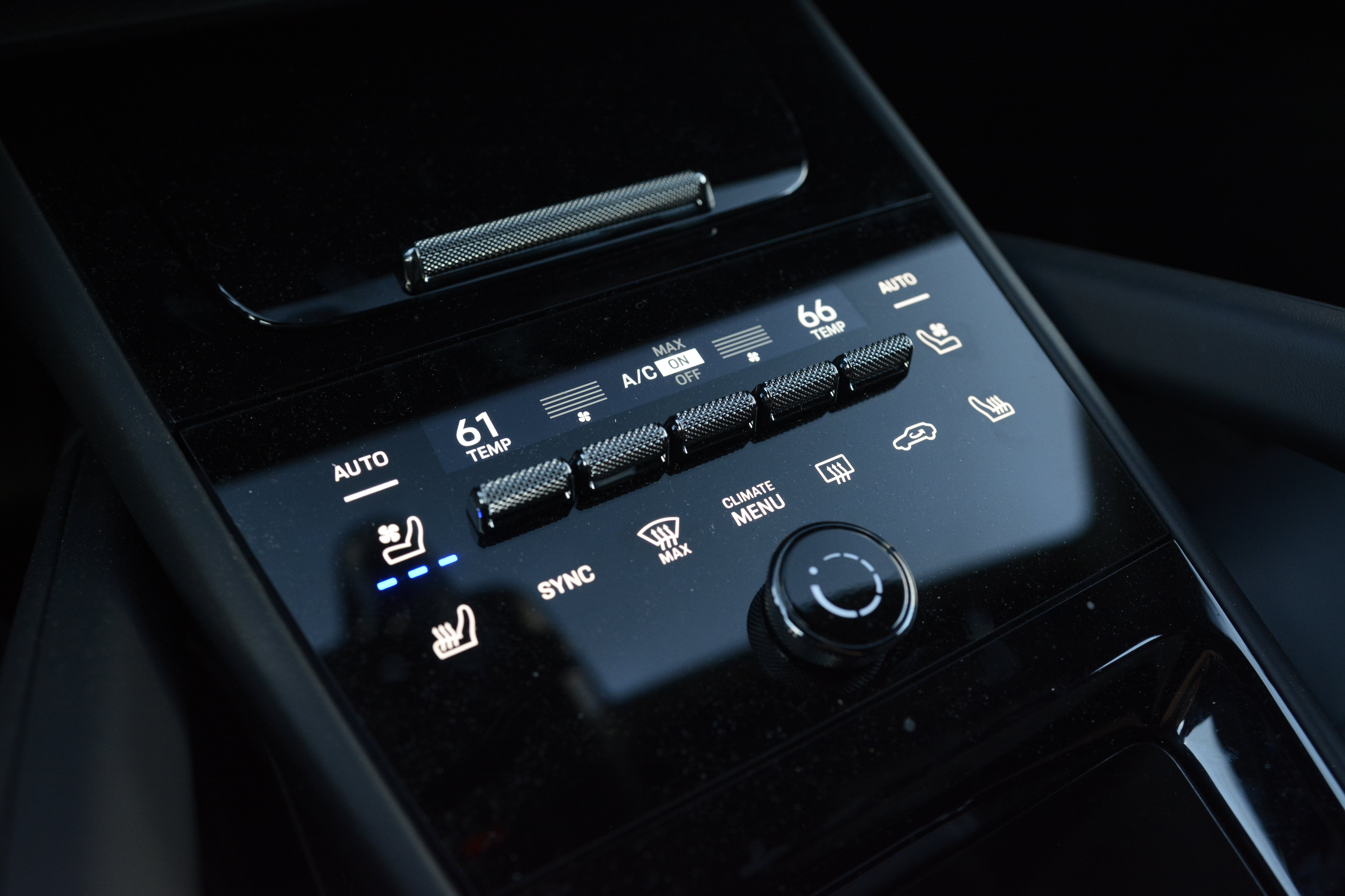 Certified 2026 Porsche Cayenne GTS AWD/4WD image 23