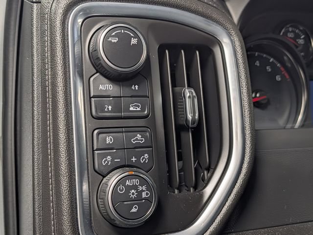 Used 2019 Chevrolet Silverado 1500 LTZ w/ LTZ Plus Package AWD/4WD image 15