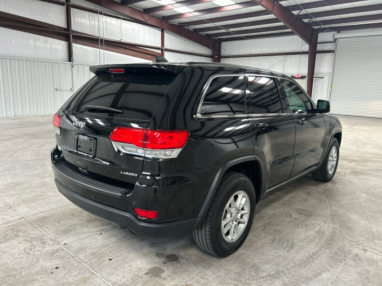 Used 2019 Jeep Grand Cherokee Laredo RWD image 5