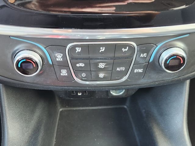 Used 2020 Chevrolet Traverse LS FWD image 21