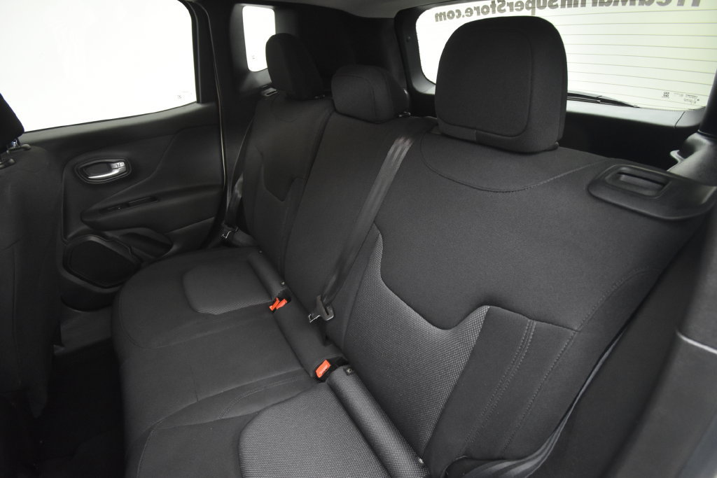 Used 2023 Jeep Renegade Latitude AWD/4WD image 18