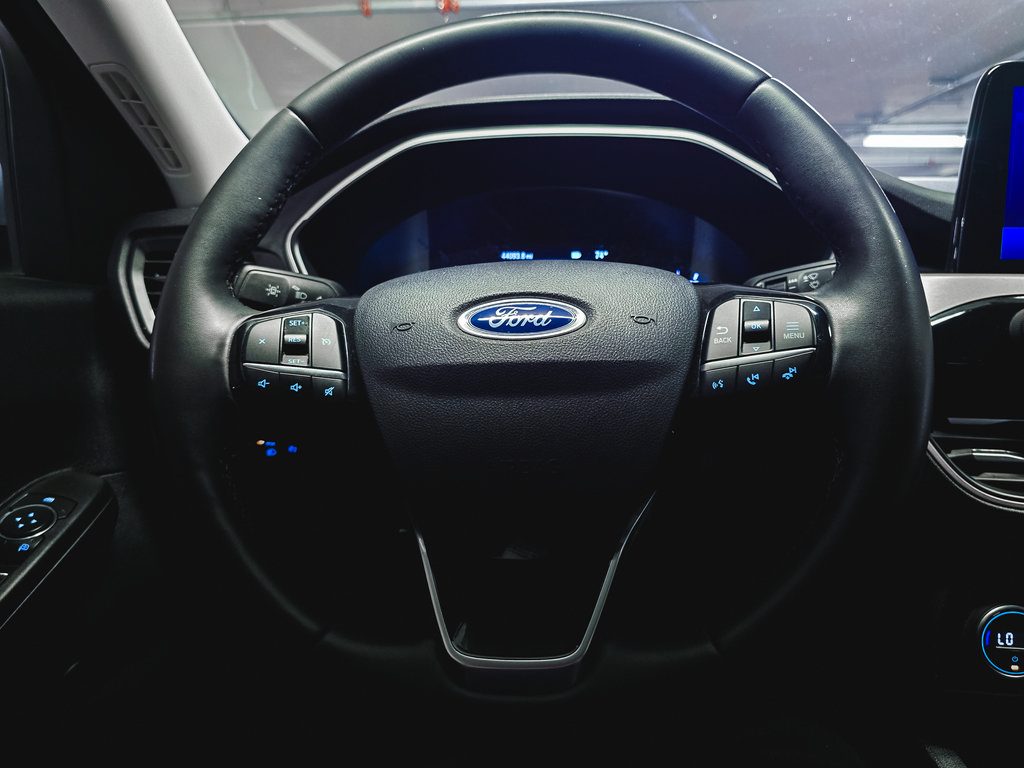Used 2021 Ford Escape SE w/ Convenience Package FWD image 23