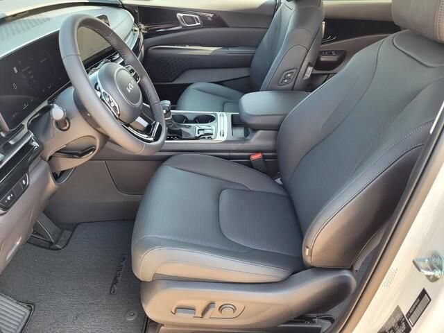 New 2026 Kia Carnival SX Prestige FWD image 8