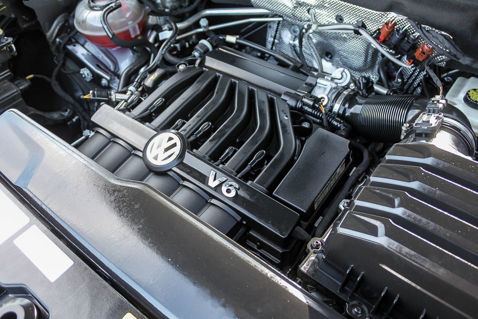 Certified 2022 Volkswagen Atlas Cross Sport SE image 26