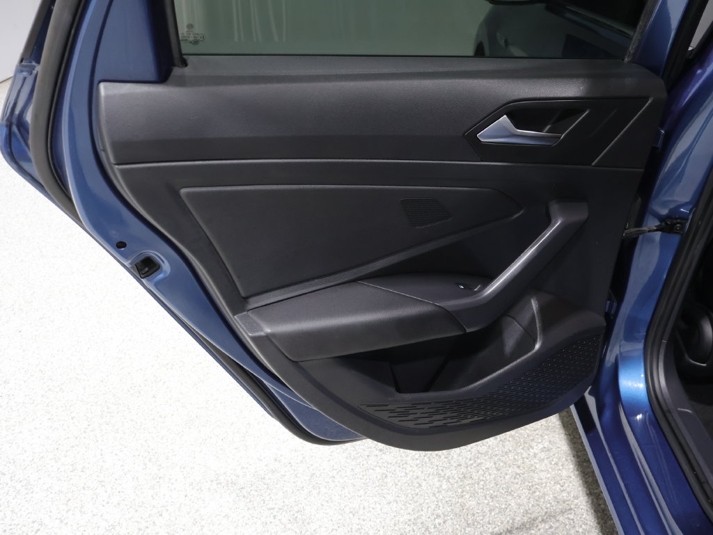Used 2019 Volkswagen Jetta SEL FWD image 17