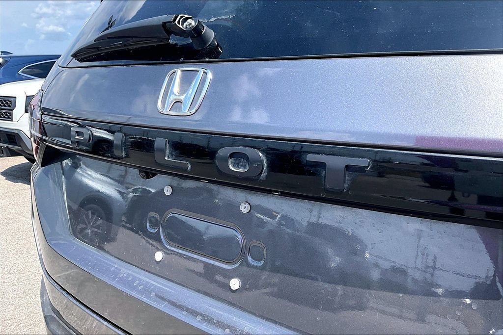 Used 2025 Honda Pilot Elite image 39