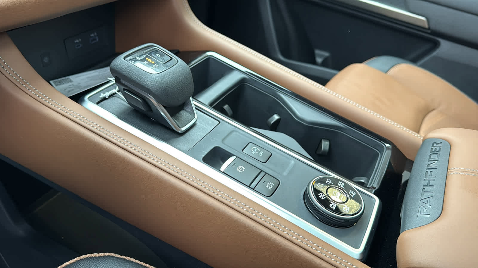 New 2025 Nissan Pathfinder Platinum w/ Cargo Package image 29