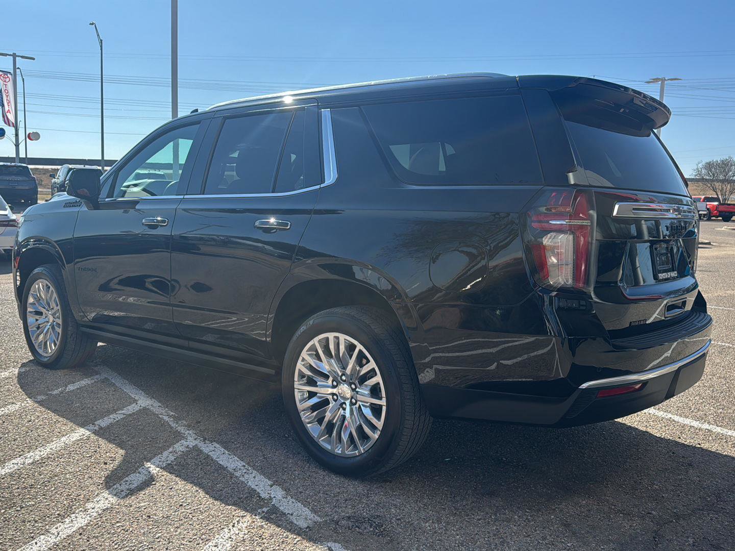 Used 2024 Chevrolet Tahoe High Country w/ Advanced Technology Package image 5