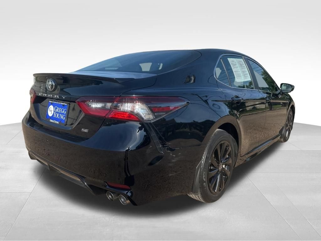 Used 2021 Toyota Camry SE FWD image 7