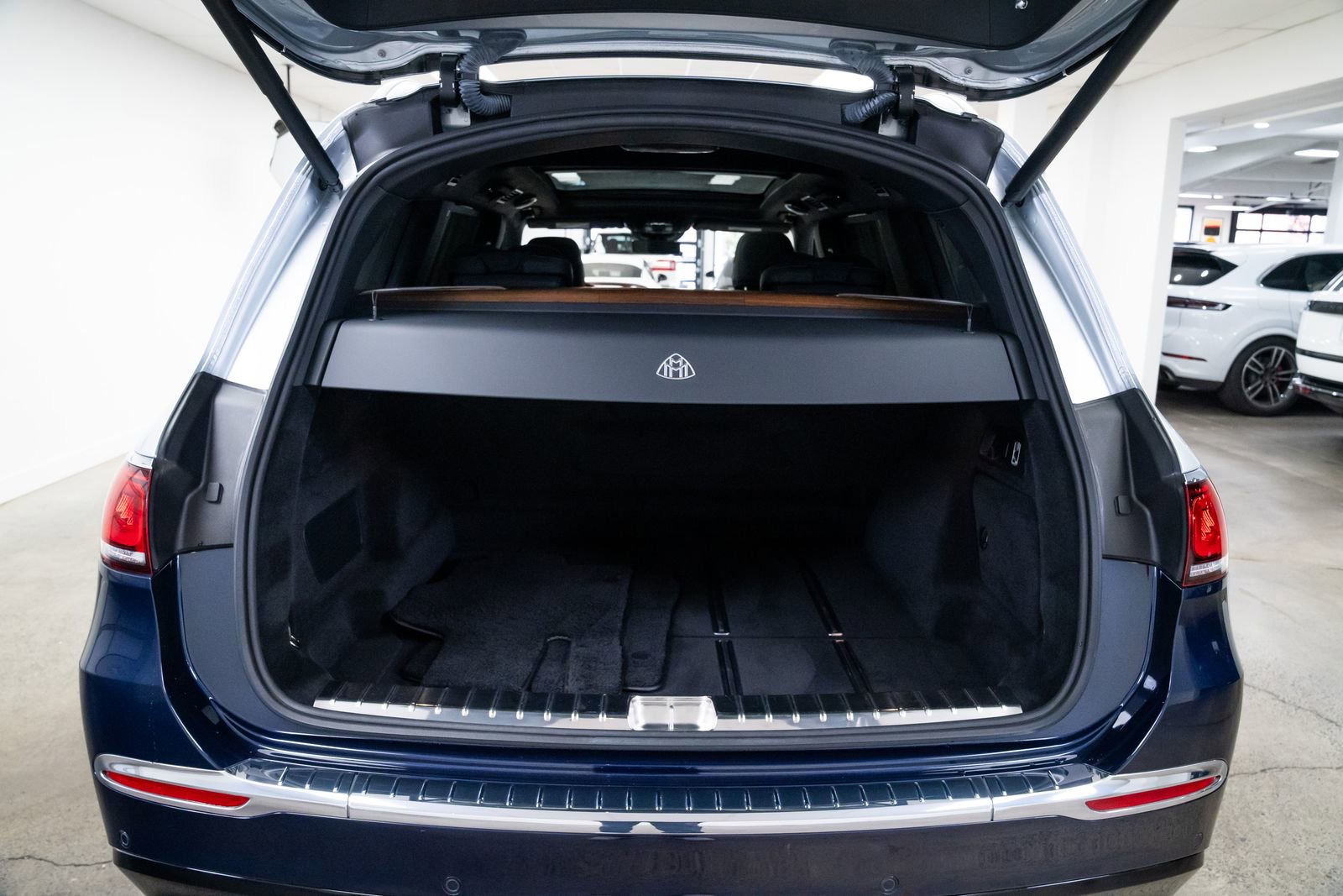 Used 2022 Mercedes-Benz Maybach GLS 600 4MATIC image 8