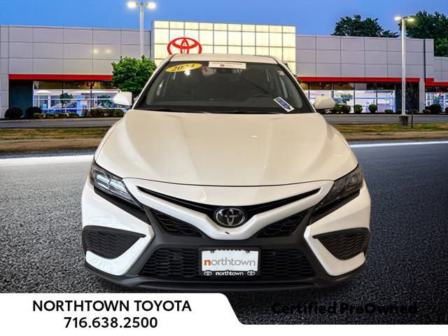Used 2024 Toyota Camry SE image 40