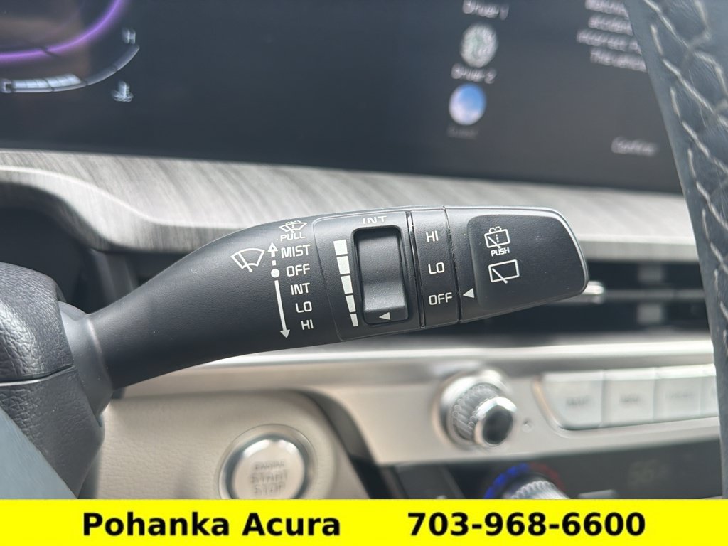 Used 2025 Kia Telluride EX w/ EX Captain's Chair Package AWD/4WD image 11