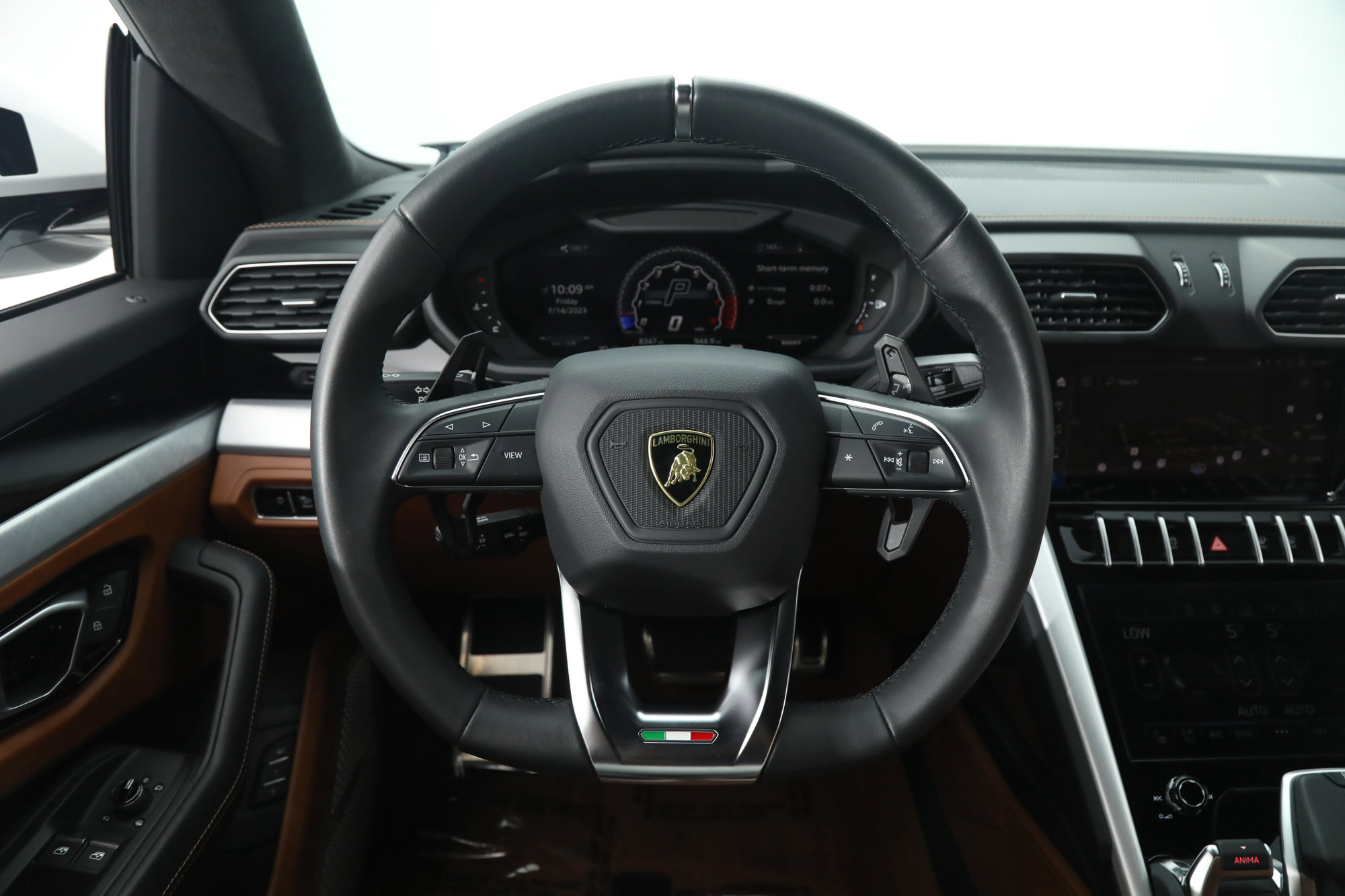 Used 2020 Lamborghini Urus AWD/4WD image 20