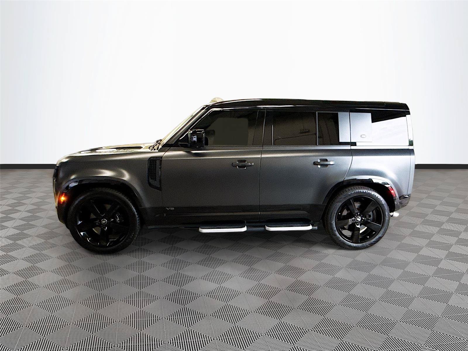 Used 2023 Land Rover Defender 110 Carpathian Edition AWD/4WD image 4