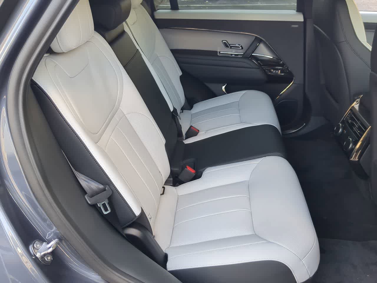 New 2025 Land Rover Range Rover Sport Dynamic SE AWD/4WD image 20