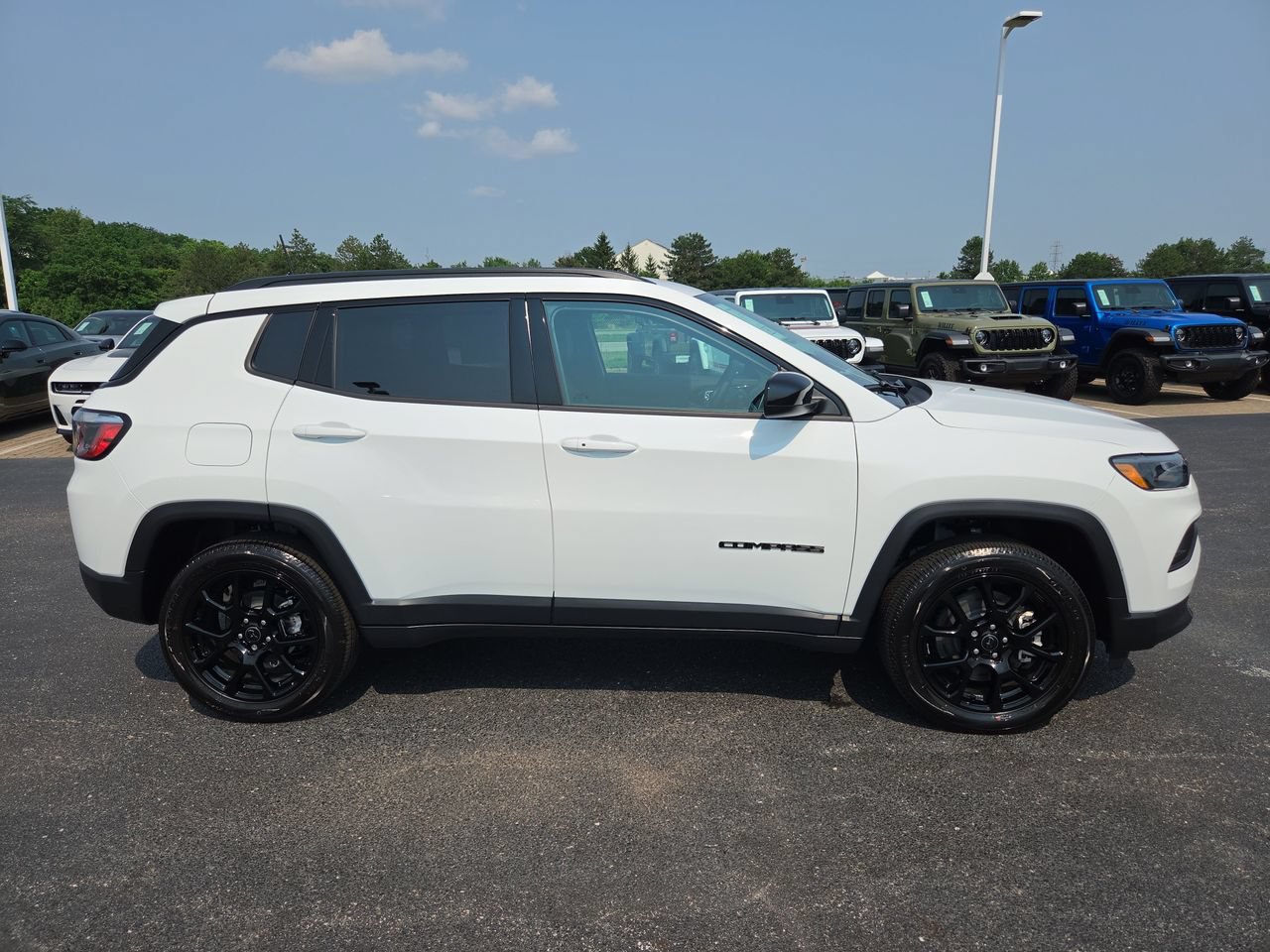 New 2026 Jeep Compass Latitude AWD/4WD image 8