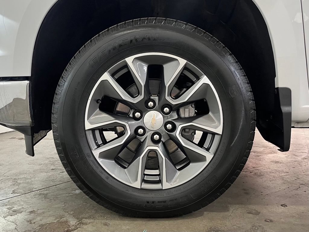 Certified 2024 Chevrolet Silverado 1500 LT AWD/4WD image 14