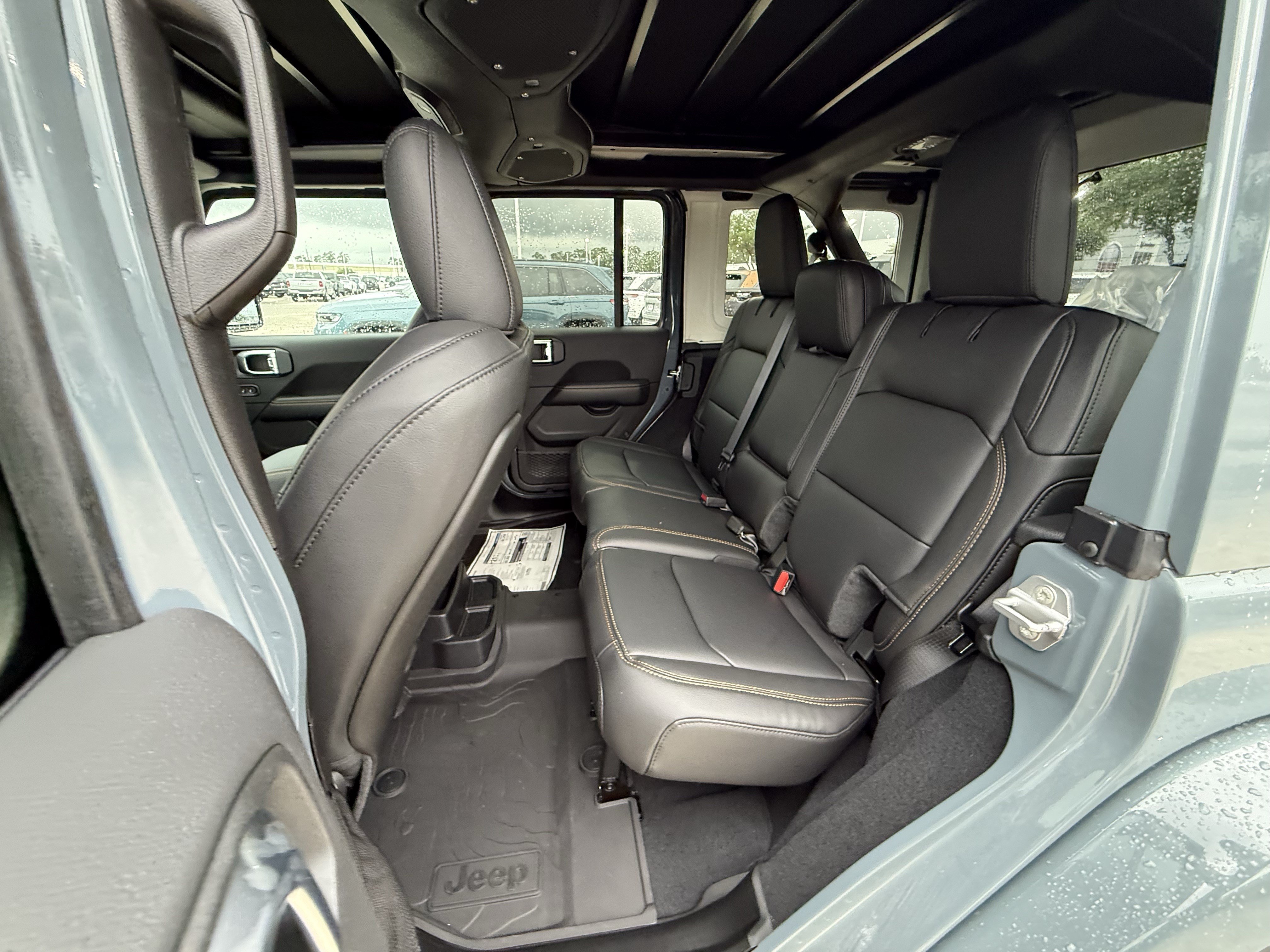 New 2026 Jeep Wrangler Unlimited Sahara AWD/4WD image 16