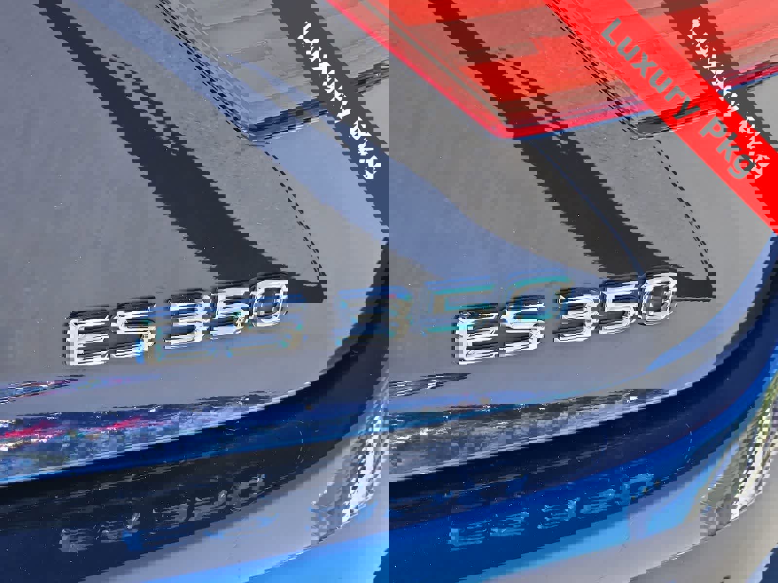 Used 2016 Lexus ES 350 w/ Luxury Package w/Wood Trim image 11