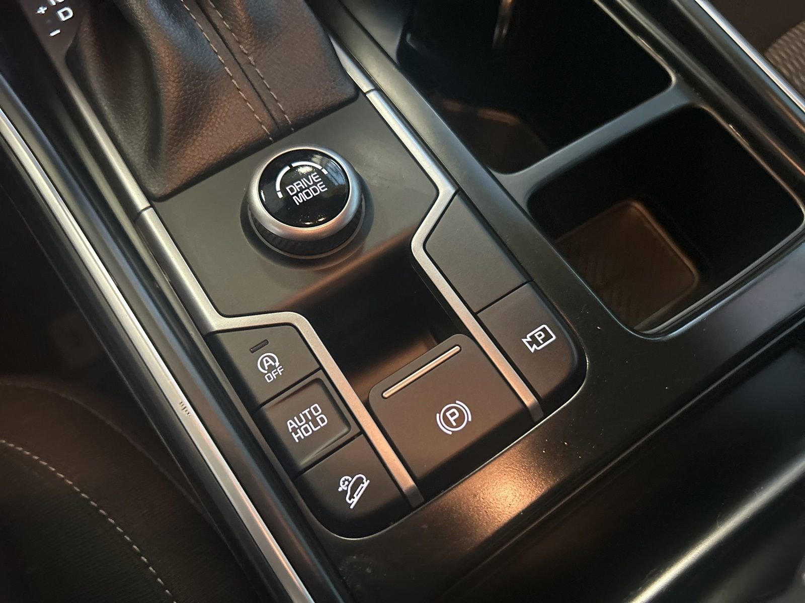 Used 2025 Kia Sorento LX image 25