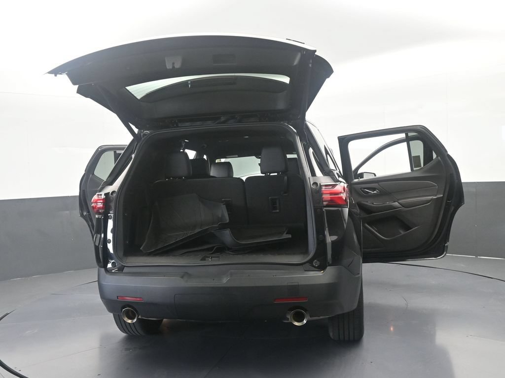 Used 2023 Chevrolet Traverse RS FWD image 86