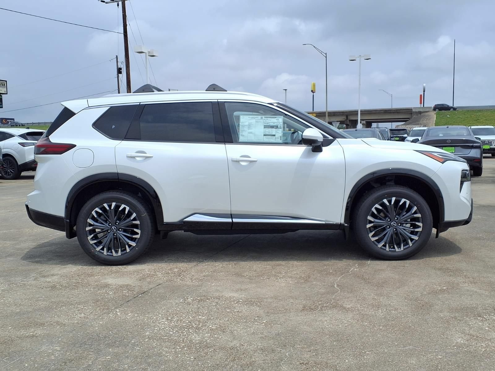 New 2026 Nissan Rogue Platinum AWD/4WD image 8