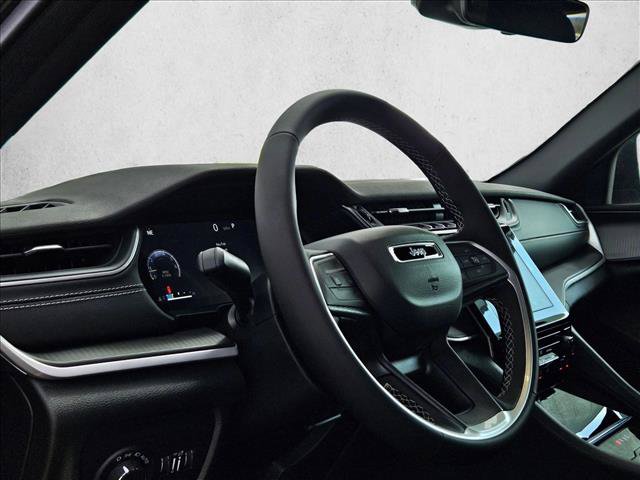 New 2026 Jeep Grand Cherokee Laredo RWD image 3